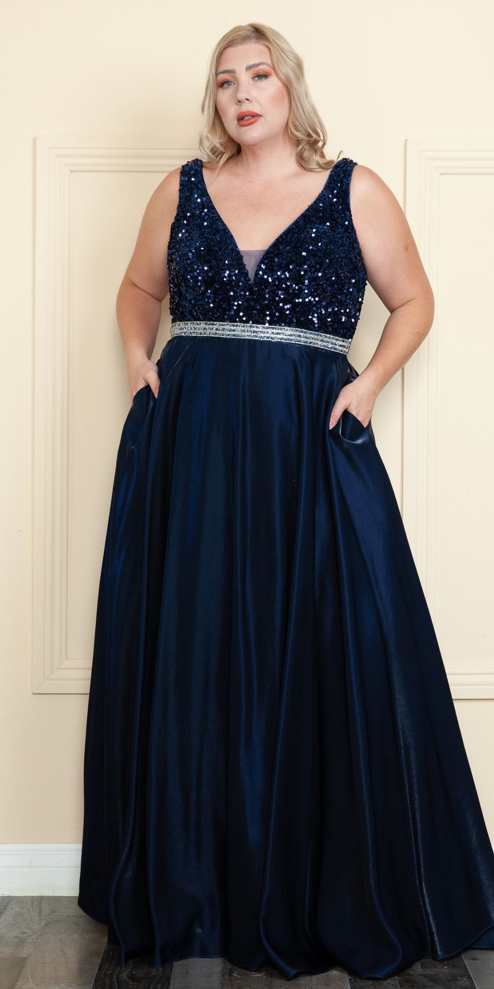 Lindas W1006 Dress | Poly USA